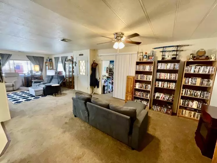 109 Kentuck Lane, Carson City, Nevada 89706, 2 Bedrooms Bedrooms, 9 Rooms Rooms,2 BathroomsBathrooms,Manufactured,Residential,Kentuck,230009120