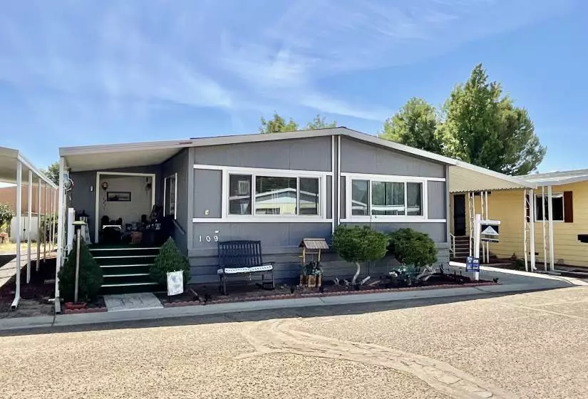 109 Kentuck Lane, Carson City, Nevada 89706, 2 Bedrooms Bedrooms, 9 Rooms Rooms,2 BathroomsBathrooms,Manufactured,Residential,Kentuck,230009120