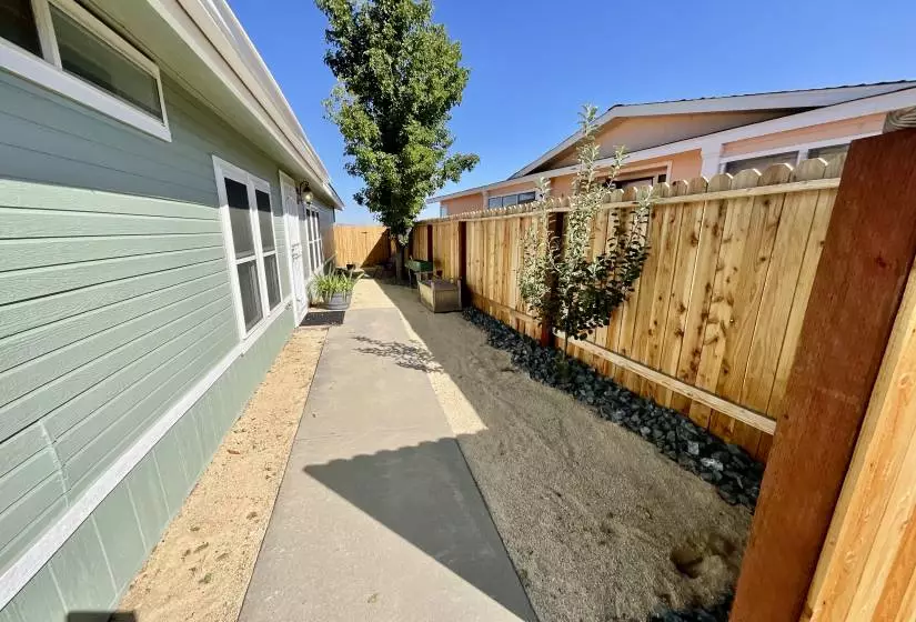 19 Brookshire Drive, Reno, Nevada 89506, 3 Bedrooms Bedrooms, 10 Rooms Rooms,2 BathroomsBathrooms,Manufactured,Residential,Brookshire,230010710