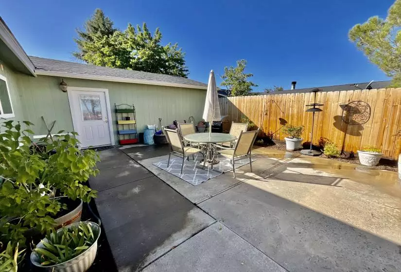 19 Brookshire Drive, Reno, Nevada 89506, 3 Bedrooms Bedrooms, 10 Rooms Rooms,2 BathroomsBathrooms,Manufactured,Residential,Brookshire,230010710