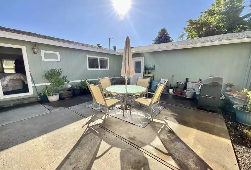 19 Brookshire Drive, Reno, Nevada 89506, 3 Bedrooms Bedrooms, 10 Rooms Rooms,2 BathroomsBathrooms,Manufactured,Residential,Brookshire,230010710