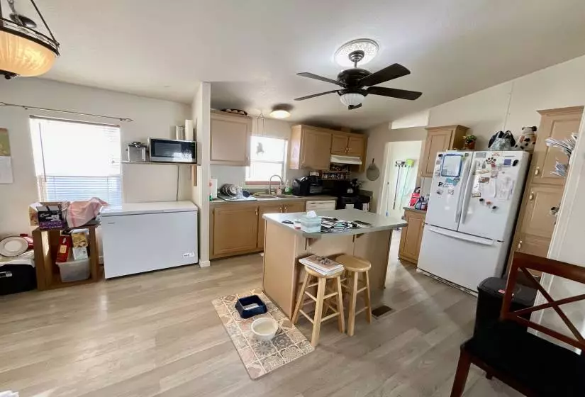 200 James Court, Carson City, Nevada 89706, 4 Bedrooms Bedrooms, 10 Rooms Rooms,2 BathroomsBathrooms,Manufactured,Residential,33,James,230013072