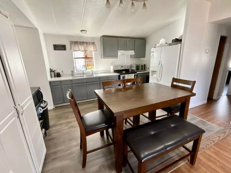 57 Chablis Drive, Reno, Nevada 89512, 3 Bedrooms Bedrooms, 9 Rooms Rooms,2 BathroomsBathrooms,Manufactured,Residential,Chablis,240004096