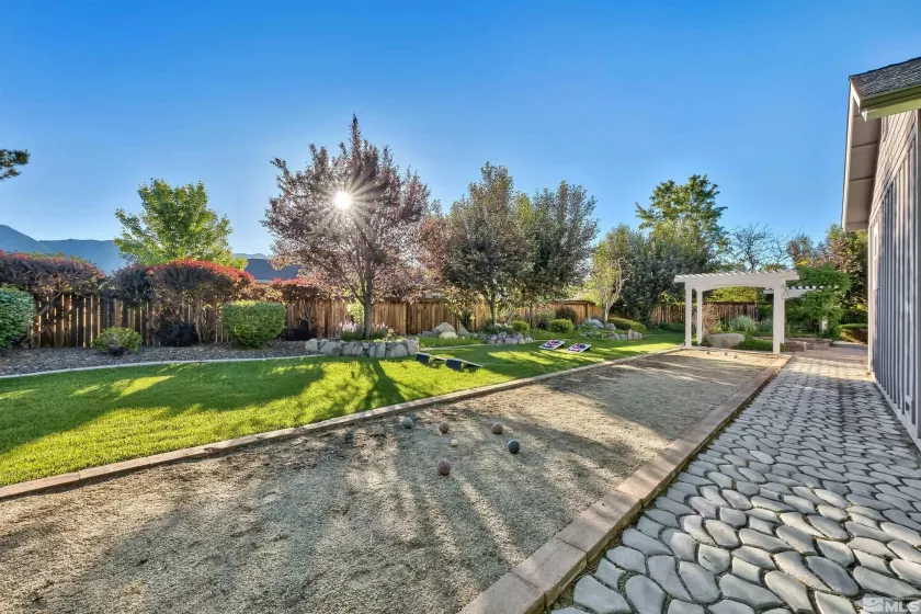 1008 Keystone Ct, Gardnerville, Nevada 89460, 6 Bedrooms Bedrooms, ,4 BathroomsBathrooms,Residential,For Sale,Keystone Ct,240007504