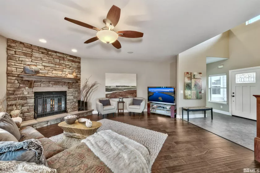 1008 Keystone Ct, Gardnerville, Nevada 89460, 6 Bedrooms Bedrooms, ,4 BathroomsBathrooms,Residential,For Sale,Keystone Ct,240007504