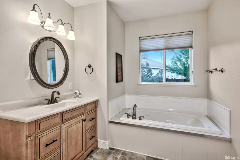 1008 Keystone Ct, Gardnerville, Nevada 89460, 6 Bedrooms Bedrooms, ,4 BathroomsBathrooms,Residential,For Sale,Keystone Ct,240007504
