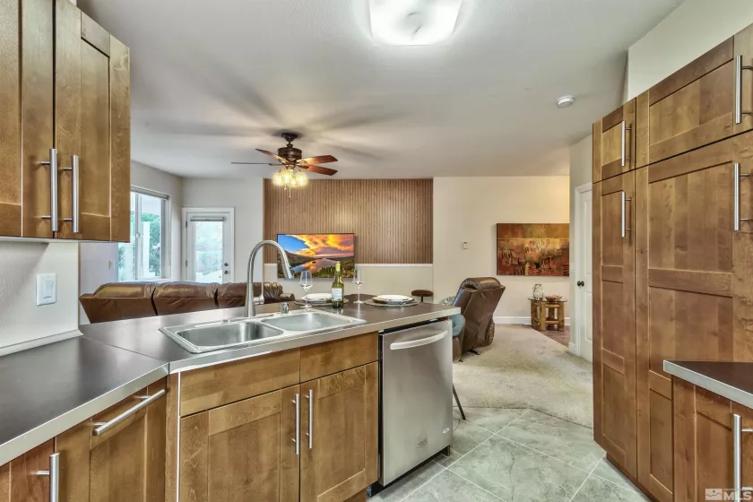 1008 Keystone Ct, Gardnerville, Nevada 89460, 6 Bedrooms Bedrooms, ,4 BathroomsBathrooms,Residential,For Sale,Keystone Ct,240007504