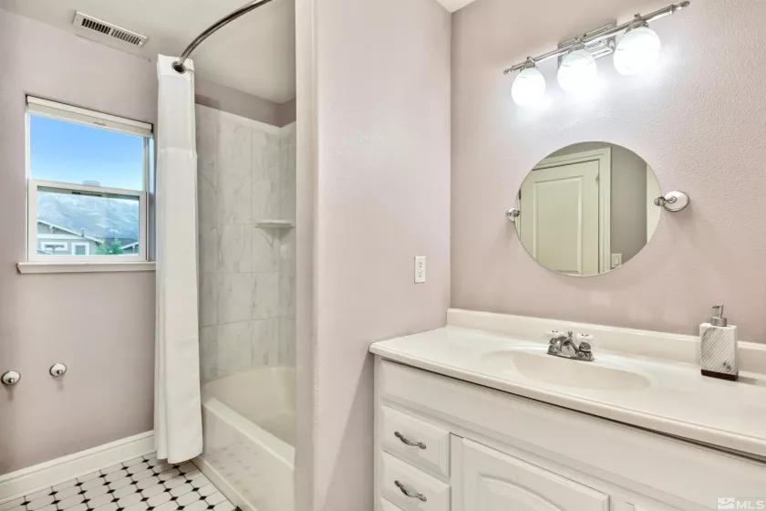 1008 Keystone Ct, Gardnerville, Nevada 89460, 6 Bedrooms Bedrooms, ,4 BathroomsBathrooms,Residential,For Sale,Keystone Ct,240007504