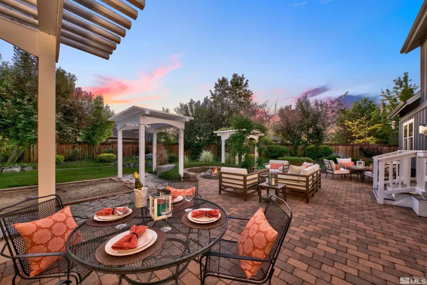 1008 Keystone Ct, Gardnerville, Nevada 89460, 6 Bedrooms Bedrooms, ,4 BathroomsBathrooms,Residential,For Sale,Keystone Ct,240007504