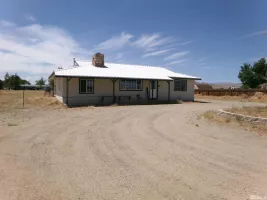 11 Hall Ln, Yerington, Nevada 89447, 3 Bedrooms Bedrooms, ,1 BathroomBathrooms,Residential,For Sale,Hall Ln,240007593