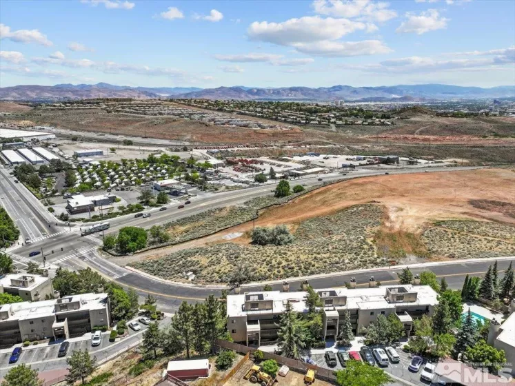 59 Vista Rafael Parkway, Reno, Nevada 89503, 2 Bedrooms Bedrooms, ,2 BathroomsBathrooms,Residential,For Sale,Vista Rafael Parkway,240007265