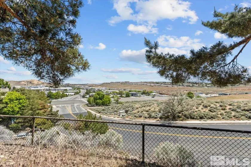59 Vista Rafael Parkway, Reno, Nevada 89503, 2 Bedrooms Bedrooms, ,2 BathroomsBathrooms,Residential,For Sale,Vista Rafael Parkway,240007265