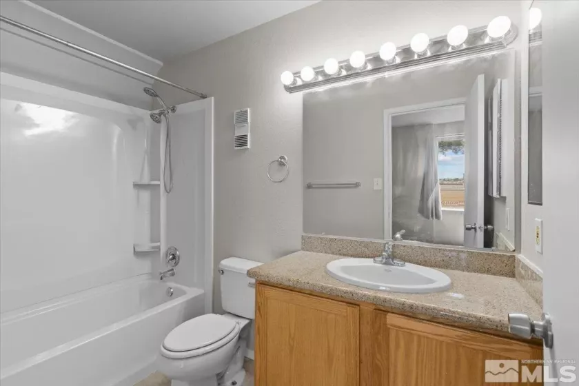 59 Vista Rafael Parkway, Reno, Nevada 89503, 2 Bedrooms Bedrooms, ,2 BathroomsBathrooms,Residential,For Sale,Vista Rafael Parkway,240007265