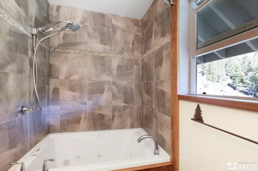 227 S Benjamin Dr # B, Stateline, Nevada 89449, 3 Bedrooms Bedrooms, ,3 BathroomsBathrooms,Residential,For Sale,S Benjamin Dr # B,240008804