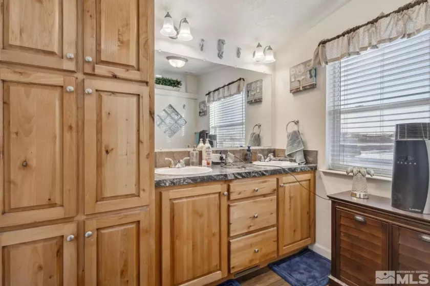 207 6th ST, Wells, Nevada 89835, 3 Bedrooms Bedrooms, ,2 BathroomsBathrooms,Residential,For Sale,6th ST,250003282