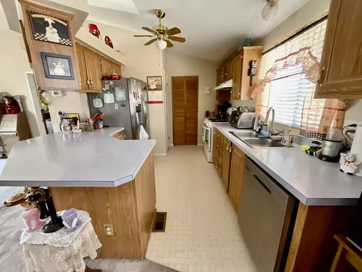 7440 4th Street, Reno, Nevada 89523, 3 Bedrooms Bedrooms, 9 Rooms Rooms,2 BathroomsBathrooms,Manufactured,Residential,4th ,250003989