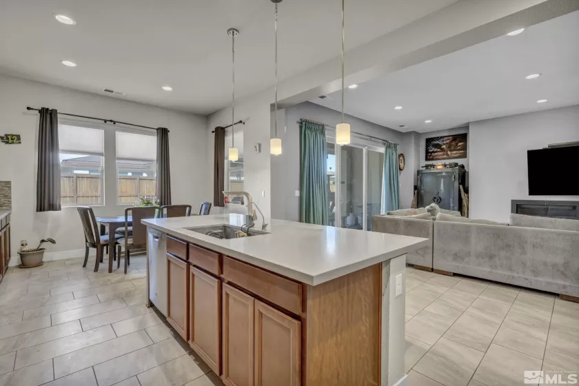 696 Raptor Way, Fernley, Nevada 89408, 3 Bedrooms Bedrooms, ,3 BathroomsBathrooms,Residential,For Sale,Raptor Way,250004419