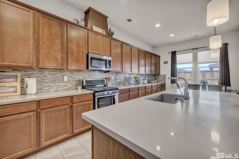 696 Raptor Way, Fernley, Nevada 89408, 3 Bedrooms Bedrooms, ,3 BathroomsBathrooms,Residential,For Sale,Raptor Way,250004419