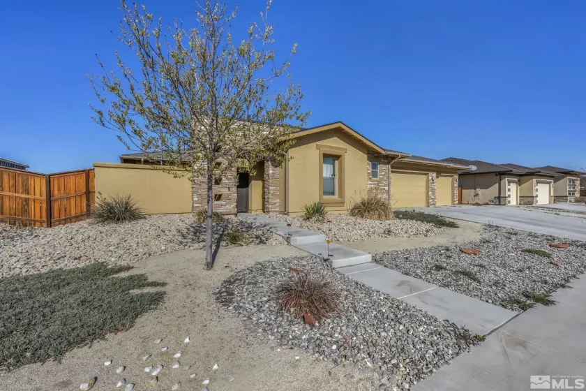 696 Raptor Way, Fernley, Nevada 89408, 3 Bedrooms Bedrooms, ,3 BathroomsBathrooms,Residential,For Sale,Raptor Way,250004419