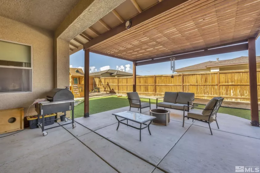 696 Raptor Way, Fernley, Nevada 89408, 3 Bedrooms Bedrooms, ,3 BathroomsBathrooms,Residential,For Sale,Raptor Way,250004419