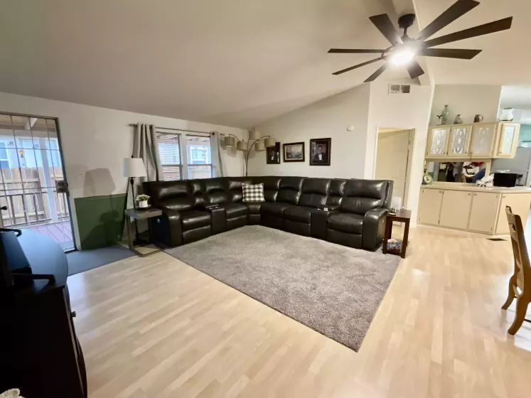 6560 Pyramid Hwy, sparks, Nevada 89436, 3 Bedrooms Bedrooms, 9 Rooms Rooms,2 BathroomsBathrooms,Manufactured,Residential,Pyramid,250004537