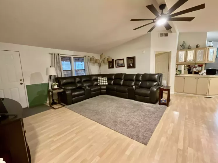 6560 Pyramid Hwy, sparks, Nevada 89436, 3 Bedrooms Bedrooms, 9 Rooms Rooms,2 BathroomsBathrooms,Manufactured,Residential,Pyramid,250004537