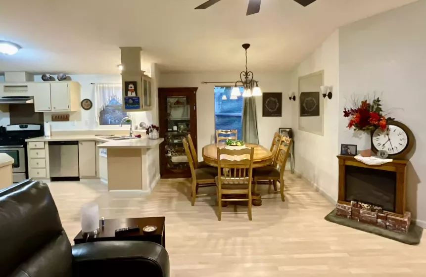 6560 Pyramid Hwy, sparks, Nevada 89436, 3 Bedrooms Bedrooms, 9 Rooms Rooms,2 BathroomsBathrooms,Manufactured,Residential,Pyramid,250004537