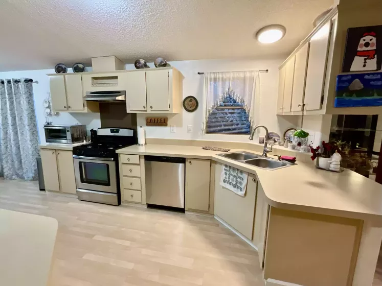 6560 Pyramid Hwy, sparks, Nevada 89436, 3 Bedrooms Bedrooms, 9 Rooms Rooms,2 BathroomsBathrooms,Manufactured,Residential,Pyramid,250004537