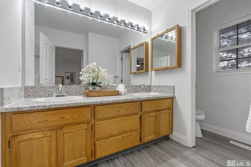 333 Bayhill Cir, Dayton, Nevada 89403, 3 Bedrooms Bedrooms, ,2 BathroomsBathrooms,Residential,For Sale,Bayhill Cir,250004644