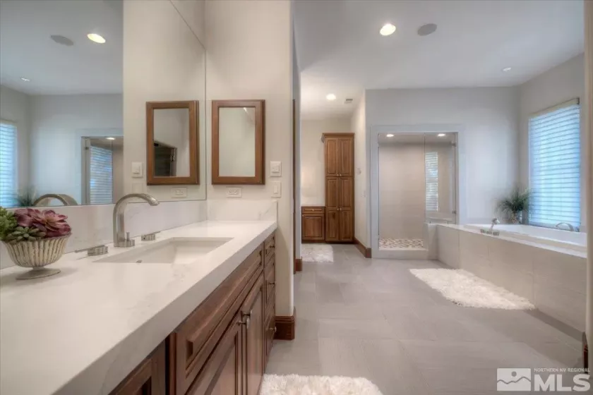 6090 Lake Geneva Drive, Reno, Nevada 89511, 4 Bedrooms Bedrooms, ,4 BathroomsBathrooms,Residential,For Sale,Lake Geneva Drive,250005286