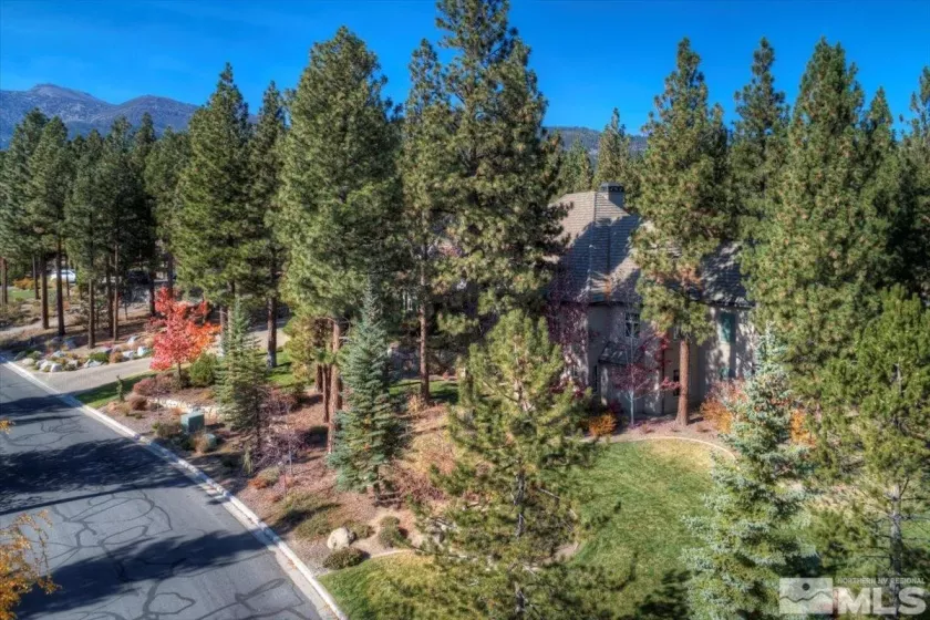 6090 Lake Geneva Drive, Reno, Nevada 89511, 4 Bedrooms Bedrooms, ,4 BathroomsBathrooms,Residential,For Sale,Lake Geneva Drive,250005286