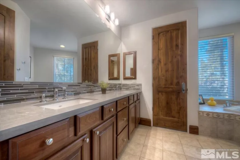 6090 Lake Geneva Drive, Reno, Nevada 89511, 4 Bedrooms Bedrooms, ,4 BathroomsBathrooms,Residential,For Sale,Lake Geneva Drive,250005286