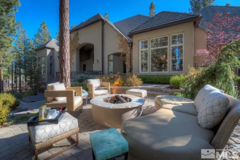 6090 Lake Geneva Drive, Reno, Nevada 89511, 4 Bedrooms Bedrooms, ,4 BathroomsBathrooms,Residential,For Sale,Lake Geneva Drive,250005286