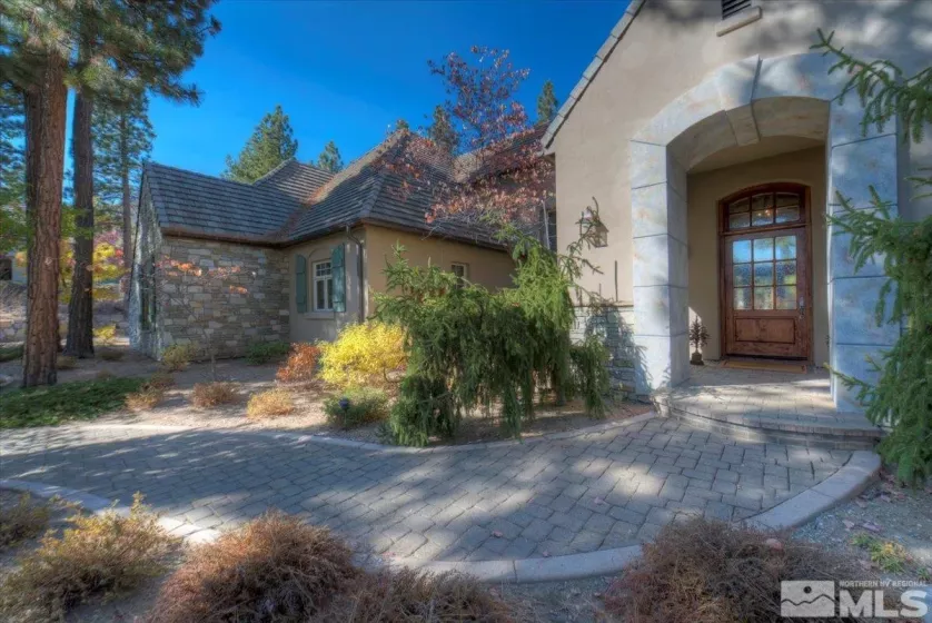 6090 Lake Geneva Drive, Reno, Nevada 89511, 4 Bedrooms Bedrooms, ,4 BathroomsBathrooms,Residential,For Sale,Lake Geneva Drive,250005286
