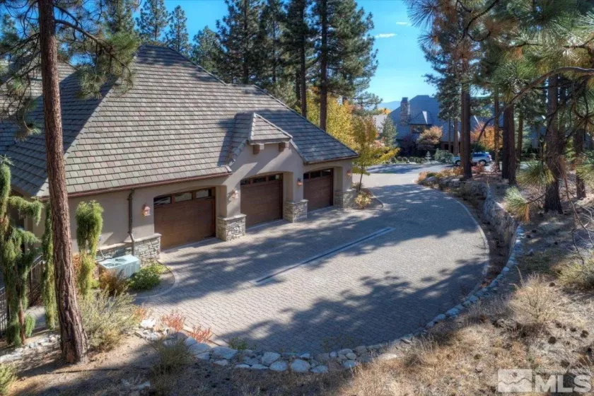 6090 Lake Geneva Drive, Reno, Nevada 89511, 4 Bedrooms Bedrooms, ,4 BathroomsBathrooms,Residential,For Sale,Lake Geneva Drive,250005286