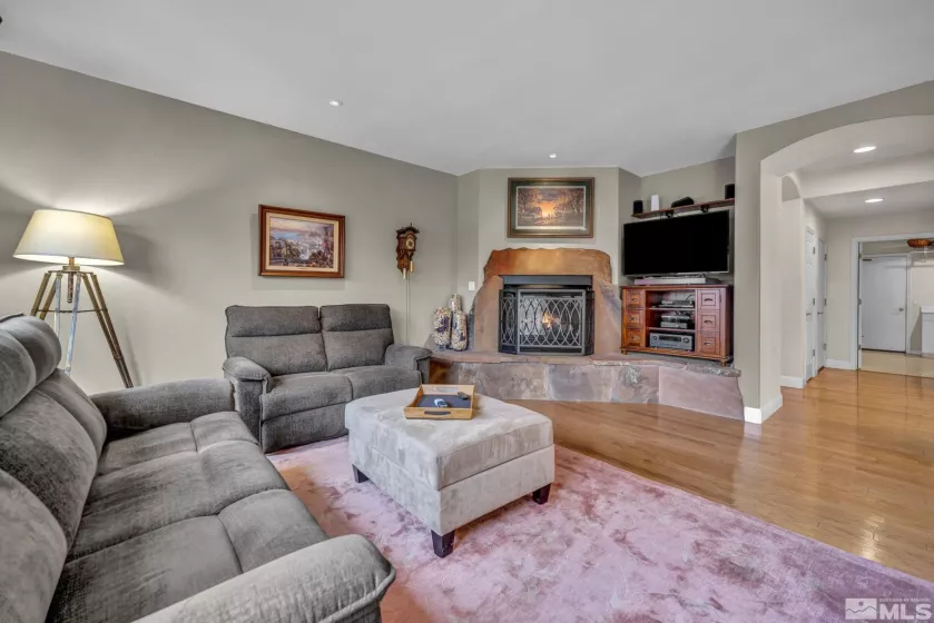 3463 White Mountain Ct, Reno, Nevada 89511, 4 Bedrooms Bedrooms, ,3 BathroomsBathrooms,Residential,For Sale,White Mountain Ct,250005462