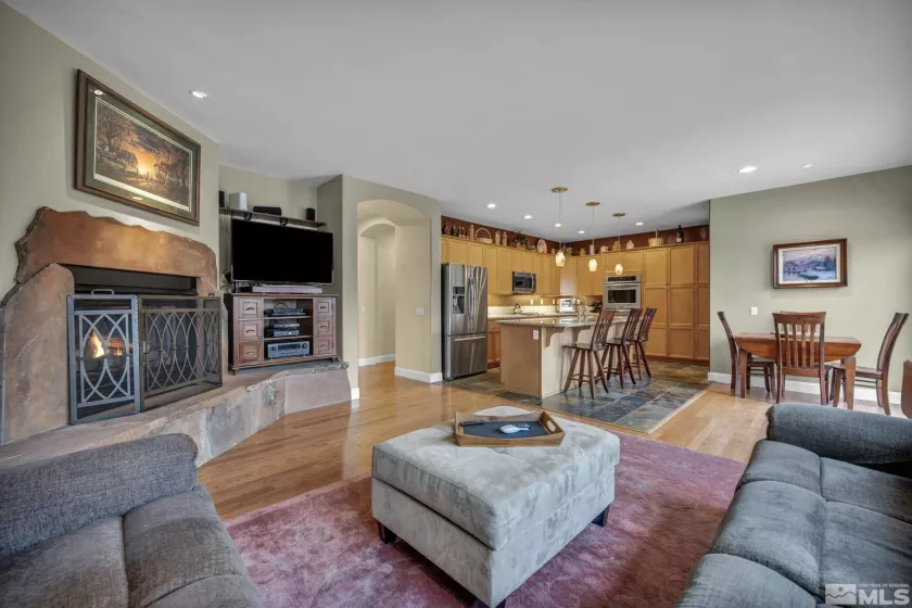 3463 White Mountain Ct, Reno, Nevada 89511, 4 Bedrooms Bedrooms, ,3 BathroomsBathrooms,Residential,For Sale,White Mountain Ct,250005462