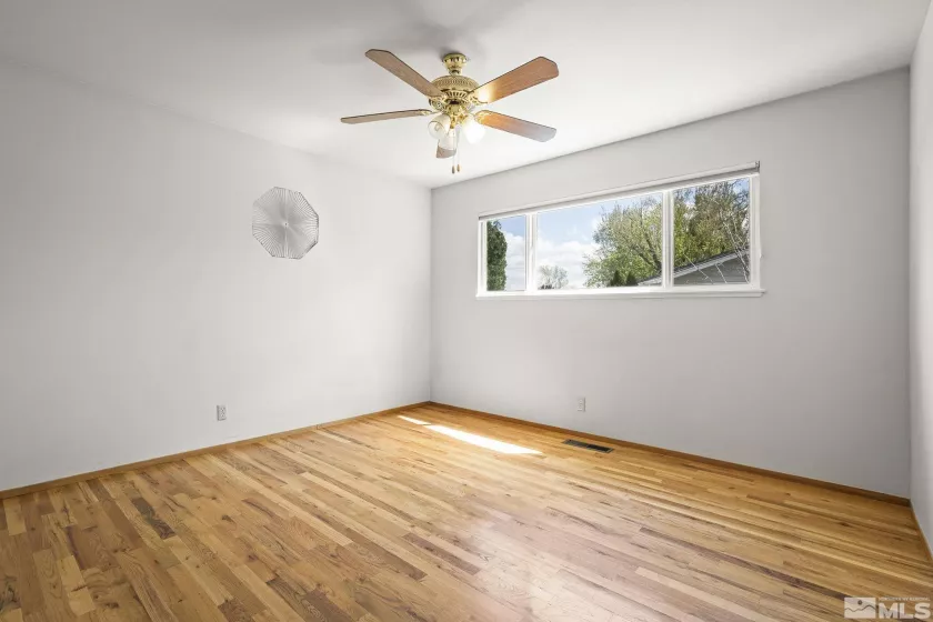 695 Sapphire Cir, Reno, Nevada 89509, 5 Bedrooms Bedrooms, ,2 BathroomsBathrooms,Residential,For Sale,Sapphire Cir,250005541