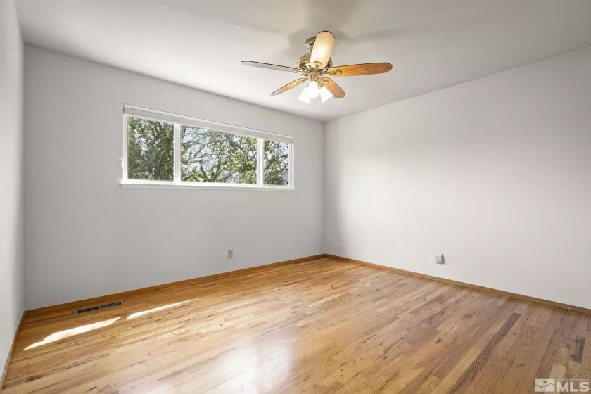 695 Sapphire Cir, Reno, Nevada 89509, 5 Bedrooms Bedrooms, ,2 BathroomsBathrooms,Residential,For Sale,Sapphire Cir,250005541