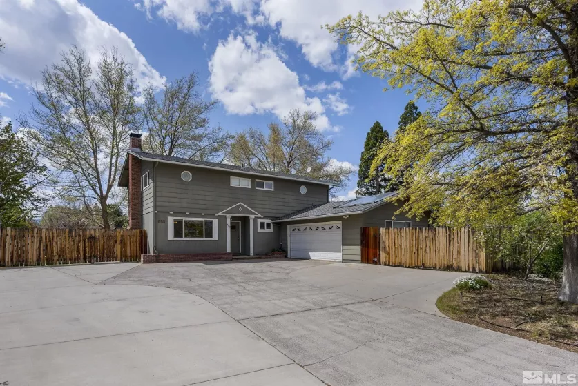 695 Sapphire Cir, Reno, Nevada 89509, 5 Bedrooms Bedrooms, ,2 BathroomsBathrooms,Residential,For Sale,Sapphire Cir,250005541