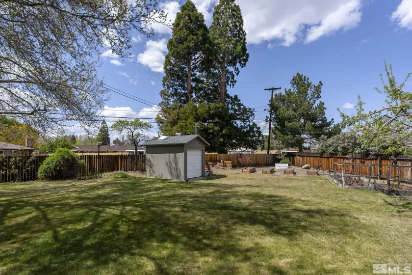 695 Sapphire Cir, Reno, Nevada 89509, 5 Bedrooms Bedrooms, ,2 BathroomsBathrooms,Residential,For Sale,Sapphire Cir,250005541