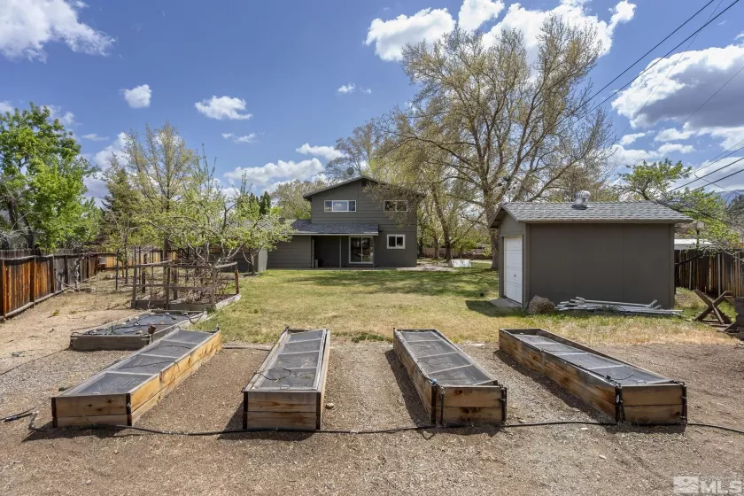 695 Sapphire Cir, Reno, Nevada 89509, 5 Bedrooms Bedrooms, ,2 BathroomsBathrooms,Residential,For Sale,Sapphire Cir,250005541