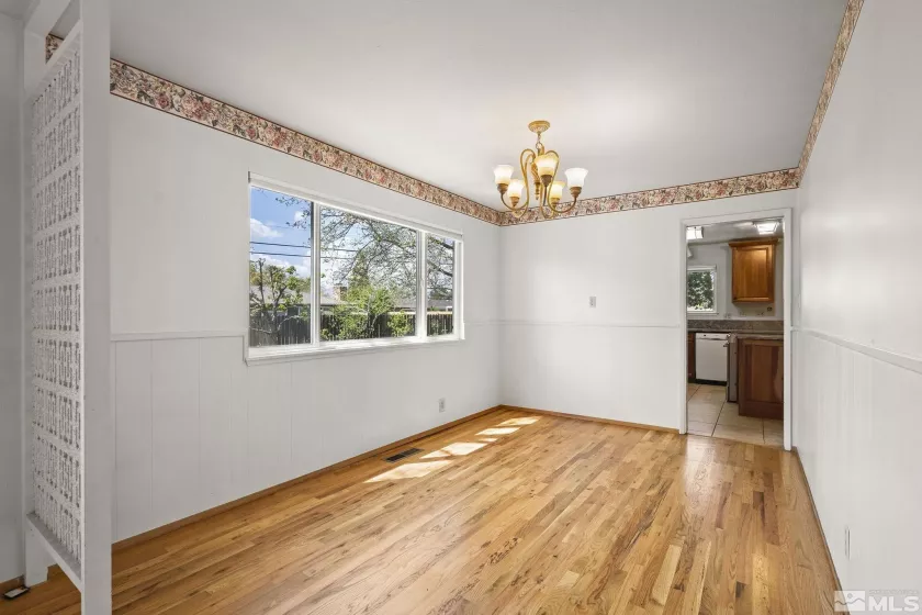 695 Sapphire Cir, Reno, Nevada 89509, 5 Bedrooms Bedrooms, ,2 BathroomsBathrooms,Residential,For Sale,Sapphire Cir,250005541