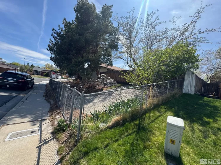 2055 Kings Row, Reno, Nevada 89503, 3 Bedrooms Bedrooms, ,2 BathroomsBathrooms,Residential,For Sale,Kings Row,250005558