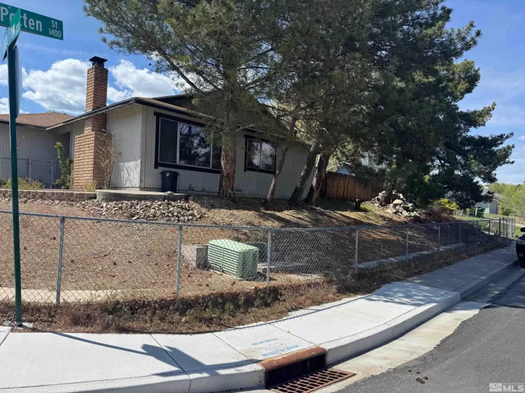 2055 Kings Row, Reno, Nevada 89503, 3 Bedrooms Bedrooms, ,2 BathroomsBathrooms,Residential,For Sale,Kings Row,250005558