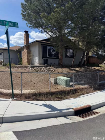 2055 Kings Row, Reno, Nevada 89503, 3 Bedrooms Bedrooms, ,2 BathroomsBathrooms,Residential,For Sale,Kings Row,250005558