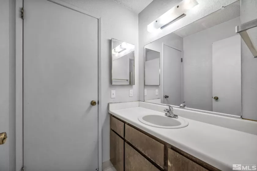 995 Adrian Way, Sparks, Nevada 89431, 3 Bedrooms Bedrooms, ,1 BathroomBathrooms,Residential,For Sale,Adrian Way,250005551