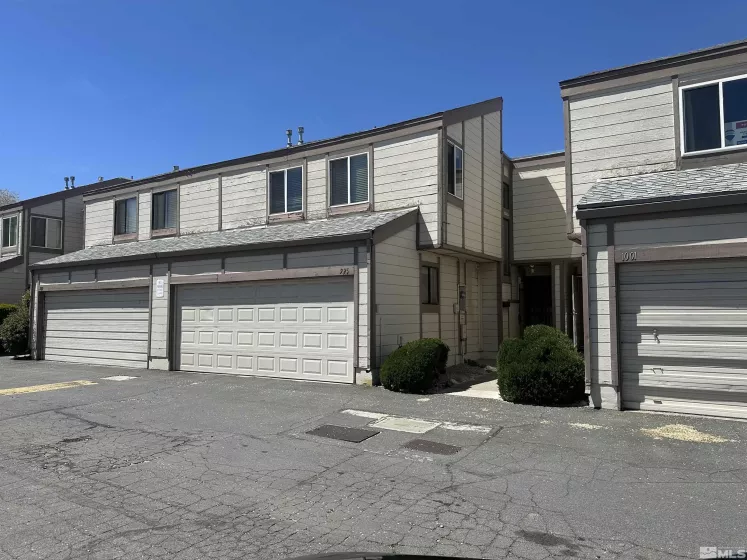 995 Adrian Way, Sparks, Nevada 89431, 3 Bedrooms Bedrooms, ,1 BathroomBathrooms,Residential,For Sale,Adrian Way,250005551