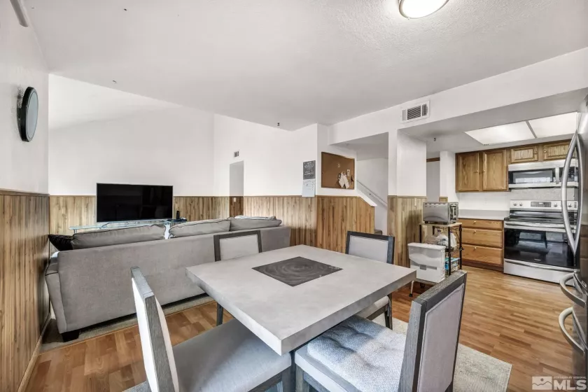 995 Adrian Way, Sparks, Nevada 89431, 3 Bedrooms Bedrooms, ,1 BathroomBathrooms,Residential,For Sale,Adrian Way,250005551