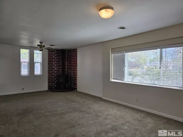 311 Main St, Yerington, Nevada 89447, 1 Bedroom Bedrooms, ,1 BathroomBathrooms,Residential,For Sale,Main St,250005421